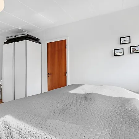 Awesome In With 1 Bedrooms And Wifi Vakantiehuis *